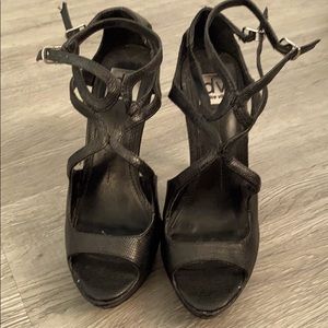 Black Dolce Vita heels size 9